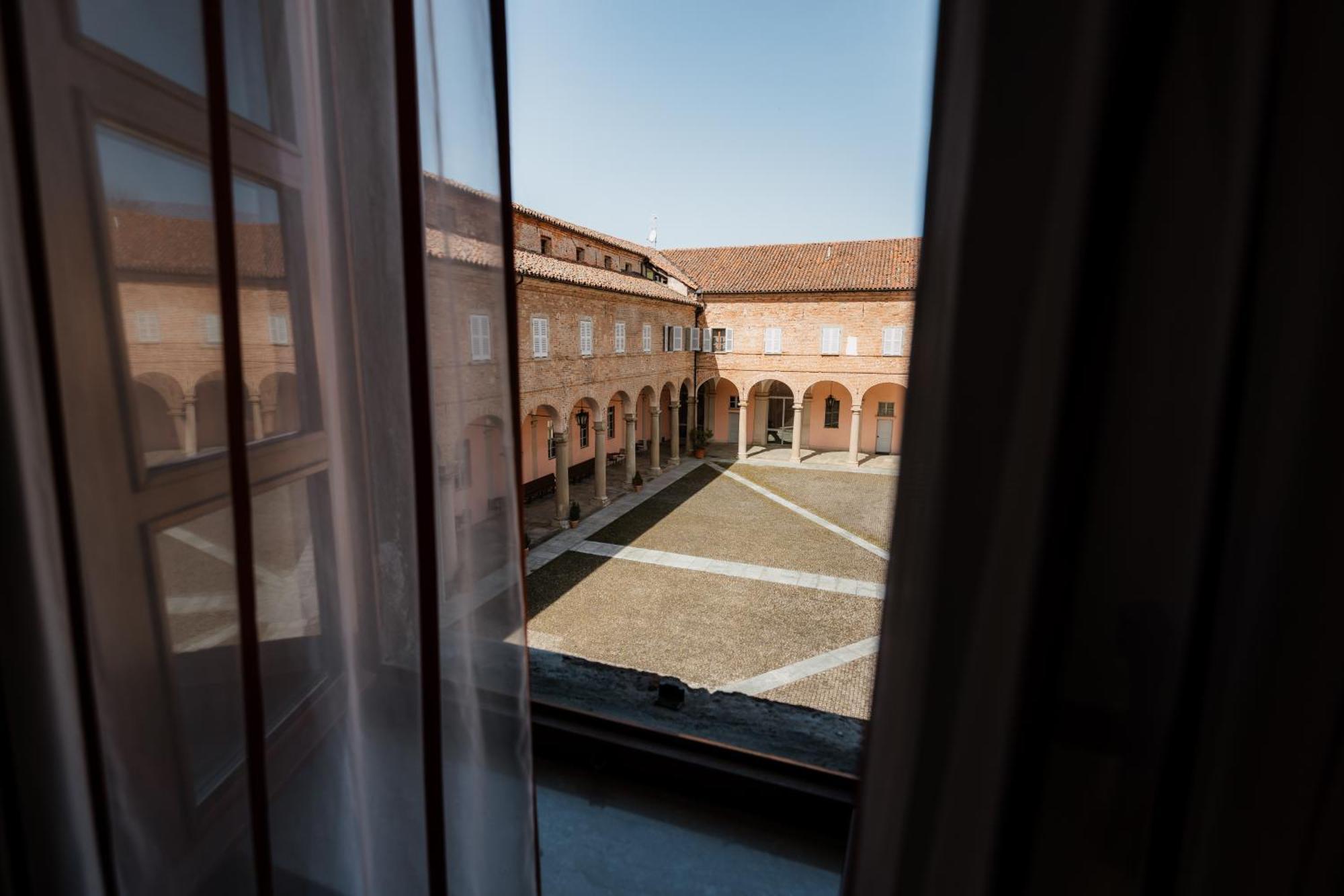 Casa Regina Montis Regalis Hotel Vicoforte Exterior photo